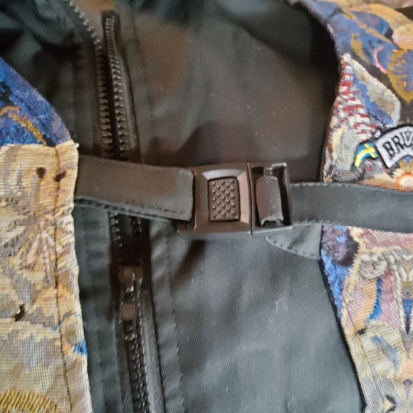 Fivelgene Bear Tapestry Vest Barn Jacket - Picture 8 of 8